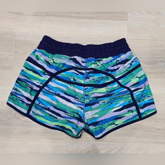 Lululemon Tracker Short III Seven Wonders Multi Hero Blue Size 8 Linning Cut Out - Picture 4 of 7